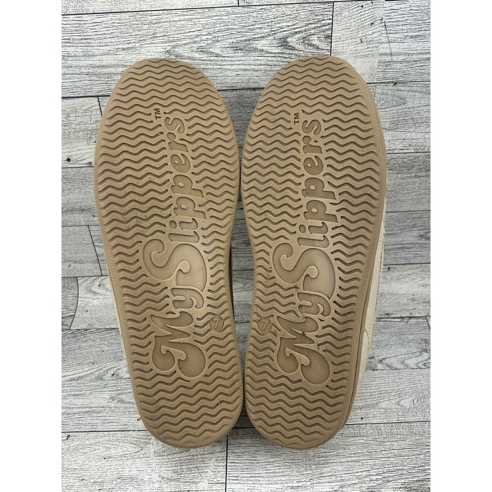 My Slippers My Pillow Women Size 7 Leather Moccasin Slippers Cream 74468-03 - Picture 15 of 16